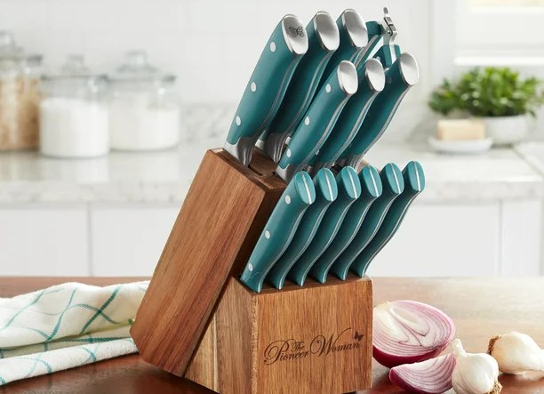 Pioneer Woman knife block set with teal handles
